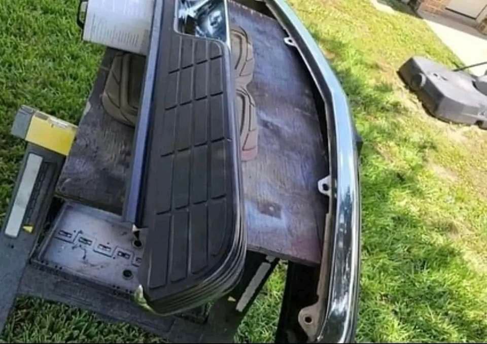 88-99 Chevy bumpers front and back - Image 4