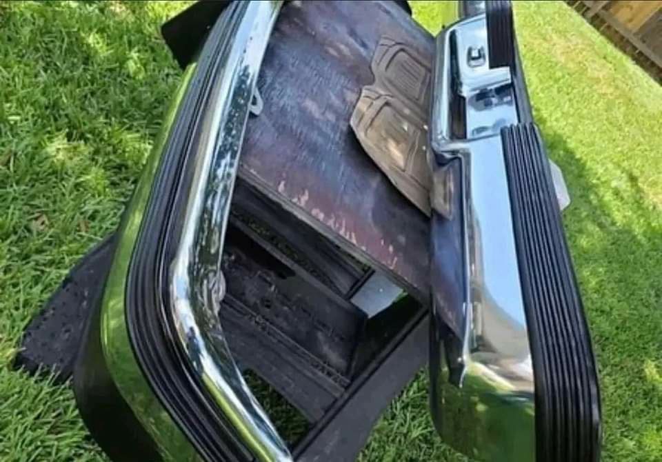 88-99 Chevy bumpers front and back - Image 2