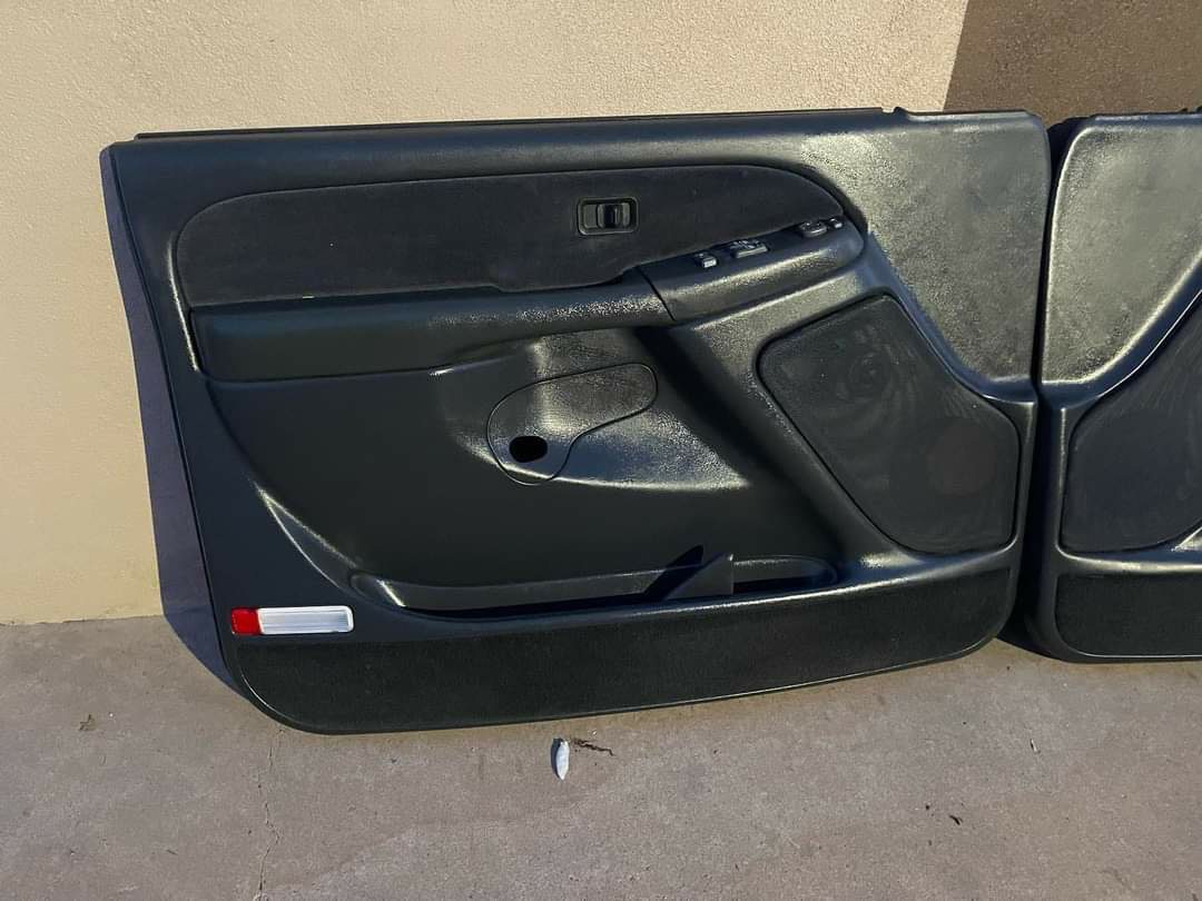 03-06 Chevy Silverado door panels - Image 2