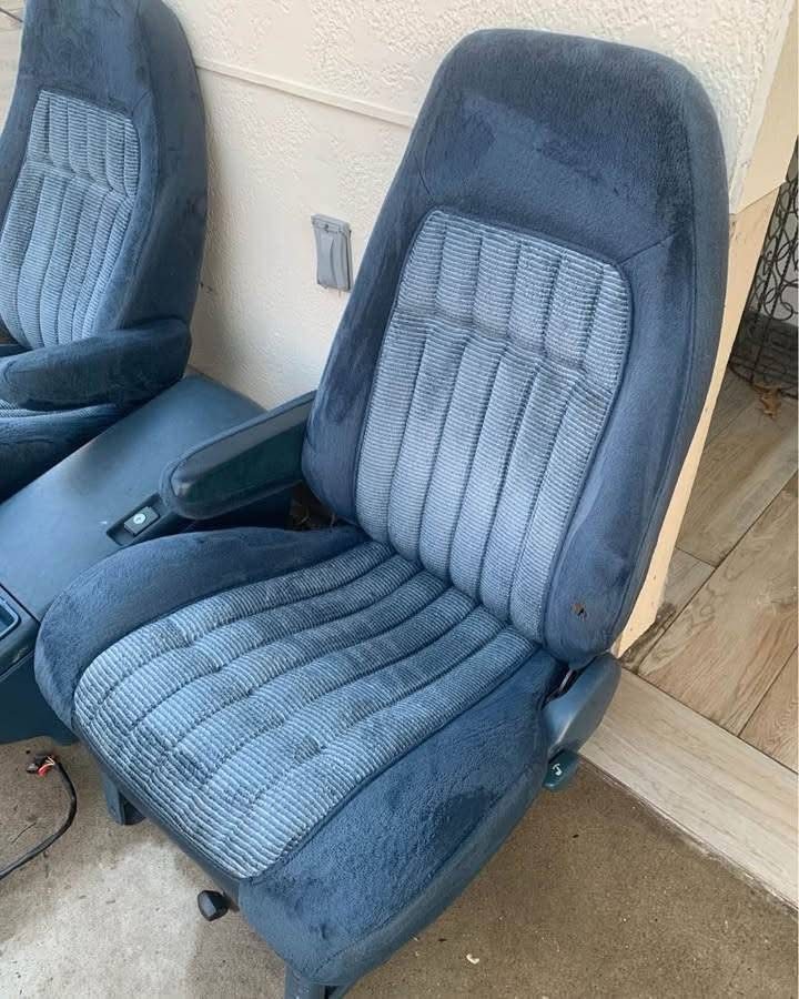 93 Chevy OBS original Front bucket seats - Image 2