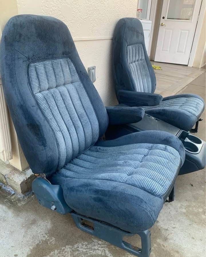 93 Chevy OBS original Front bucket seats