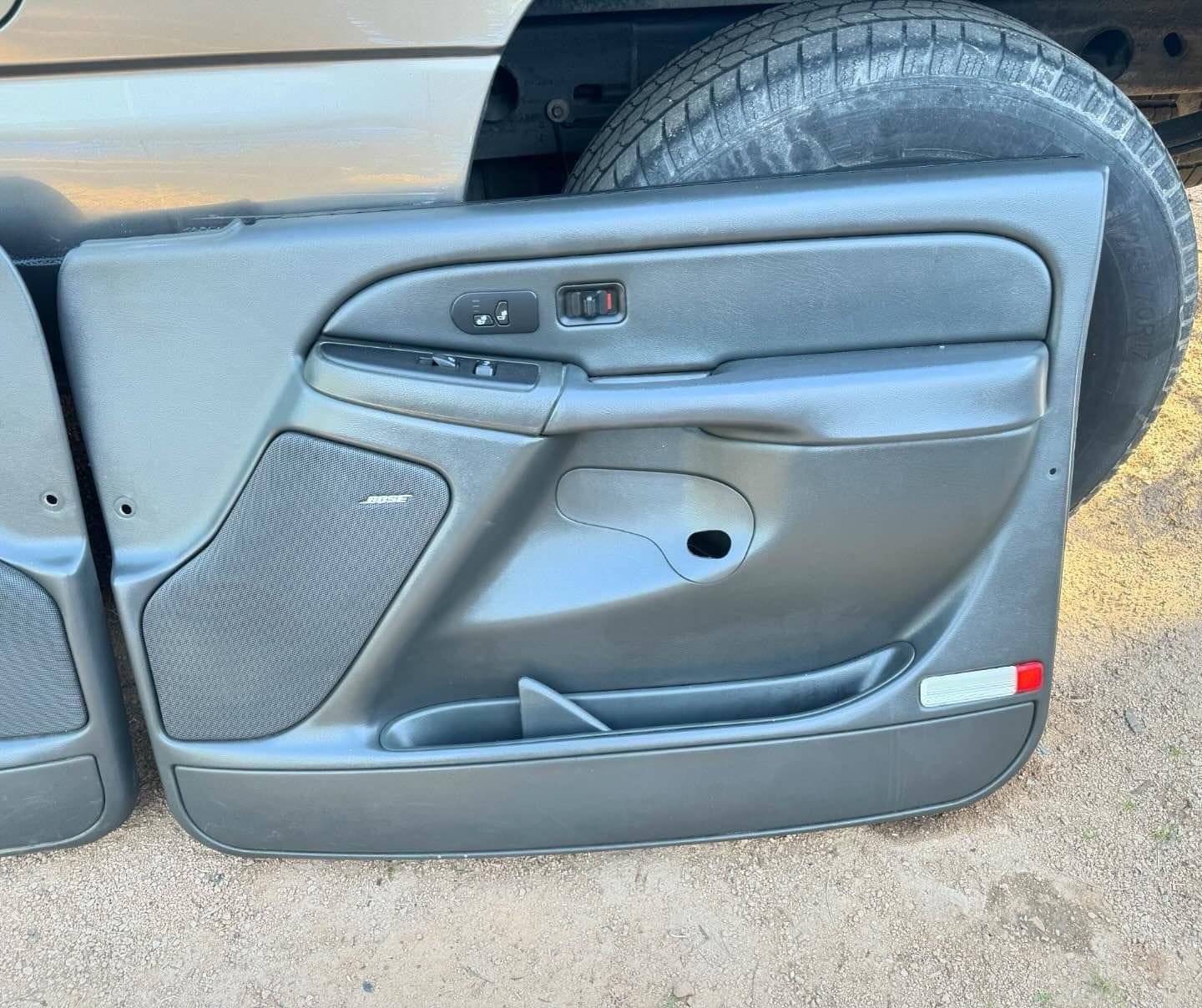 03/07 single cab door panels Silverado / sierra - Image 2