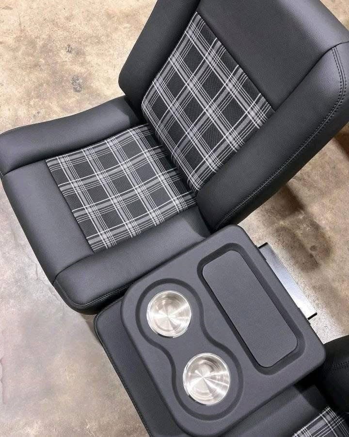 Bucket seats for a 1986 C10 - Image 2