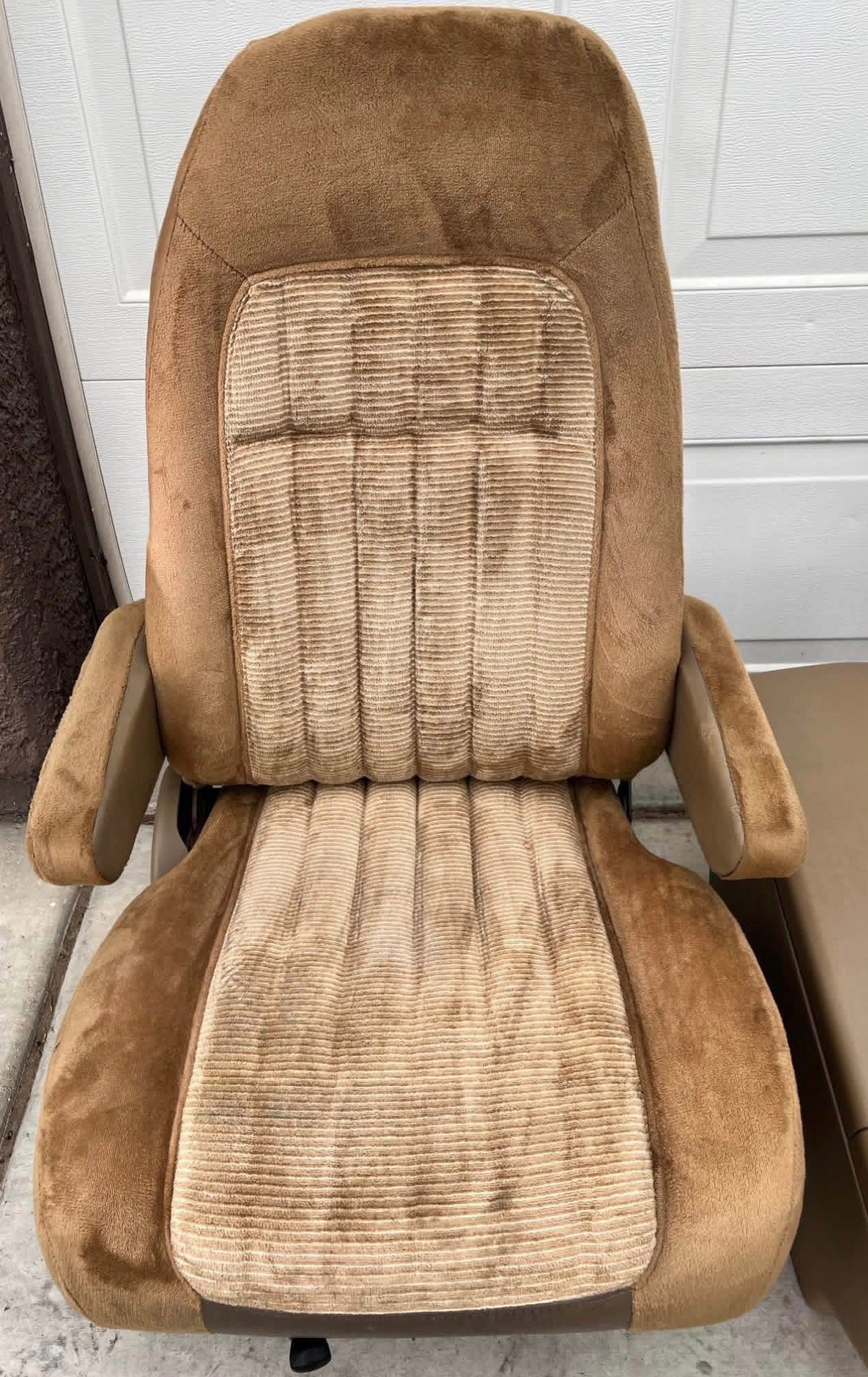 1988-1994 seats & center console - Image 3